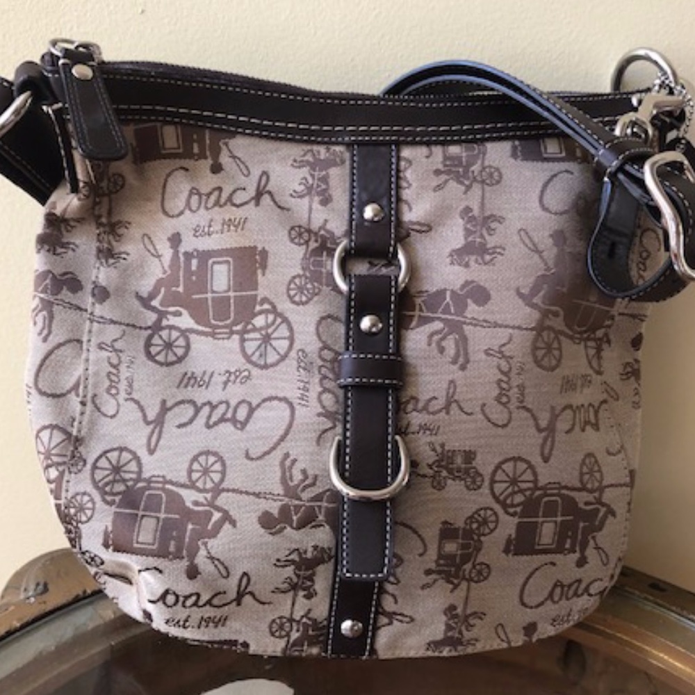 Coach Chelsea Horse & Carriage Brown Shoulder Bag - Picture 7 of 8